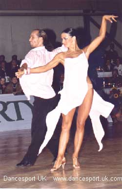Aida Dance Position